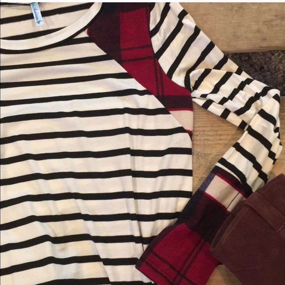 🆕 Striped Long Sleeve Tee with Plaid Contrast - Picture 6 of 6